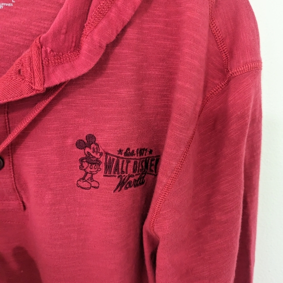 Disney Parks Walt Disney World Embroidered Henley Hoodie Mickey Red Medium M - Picture 3 of 8